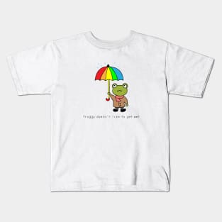 froggy doesn't like to get wet Kids T-Shirt